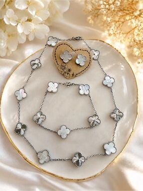 Clover Motif Mother of Pearl 3-pc Set – Necklace, Bracelet & Earrings - Silver